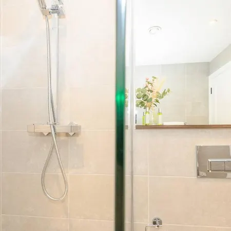 Apartamento Centre Deluxe With Amazing Garden Terrace Pass The Keys