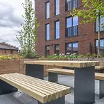 Centre Deluxe With Amazing Garden Terrace - Pass The Keys *