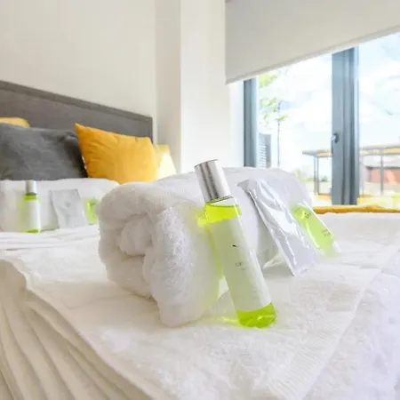 Centre Deluxe With Amazing Garden Terrace - Pass The Keys Appartement *