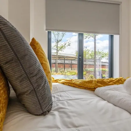 Centre Deluxe With Amazing Garden Terrace - Pass The Keys *