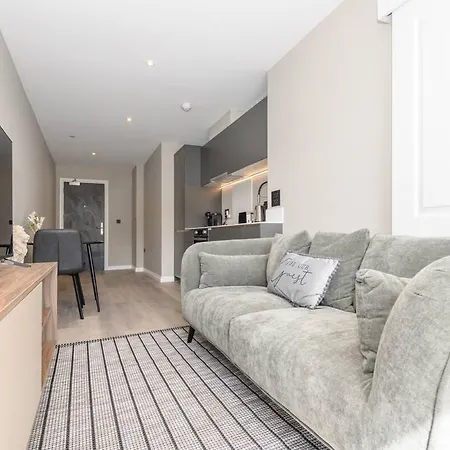 Centre Deluxe With Amazing Garden Terrace - Pass The Keys