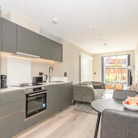 Centre Deluxe With Amazing Garden Terrace - Pass The Keys Appartement