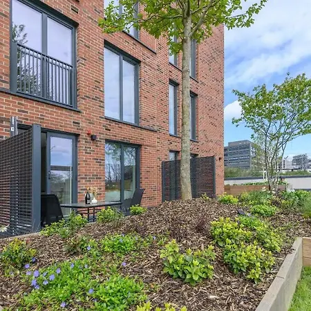 公寓 Centre Deluxe With Amazing Garden Terrace - Pass The Keys 利兹