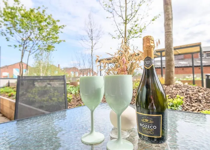 Centre Deluxe With Amazing Garden Terrace - Pass The Keys 利兹