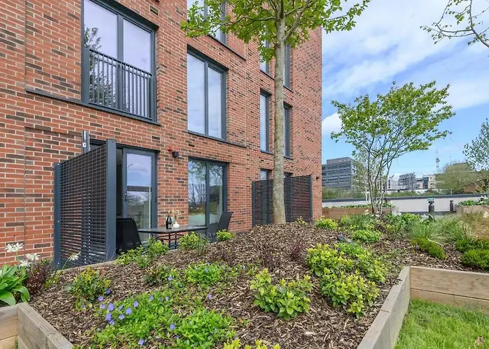 公寓 Centre Deluxe With Amazing Garden Terrace - Pass The Keys 利兹