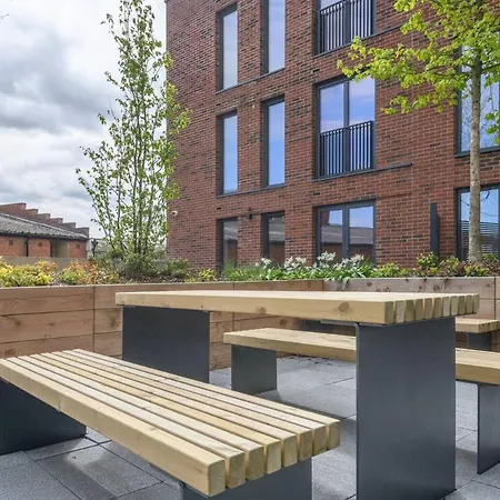 Centre Deluxe With Amazing Garden Terrace - Pass The Keys *