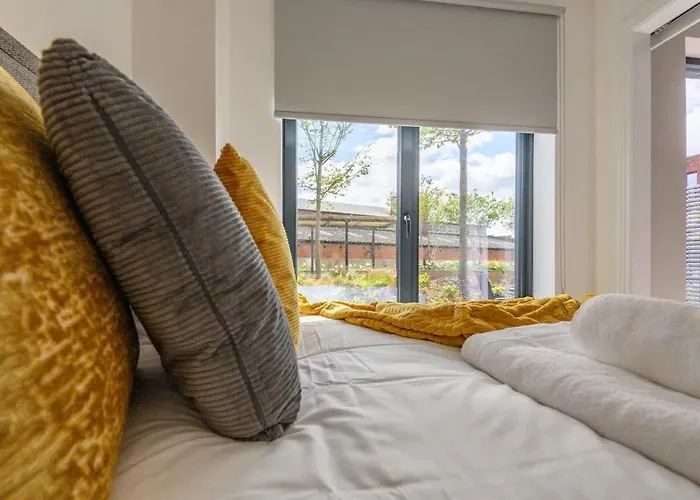 Centre Deluxe With Amazing Garden Terrace - Pass The Keys *