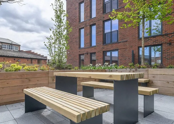 Centre Deluxe With Amazing Garden Terrace - Pass The Keys *